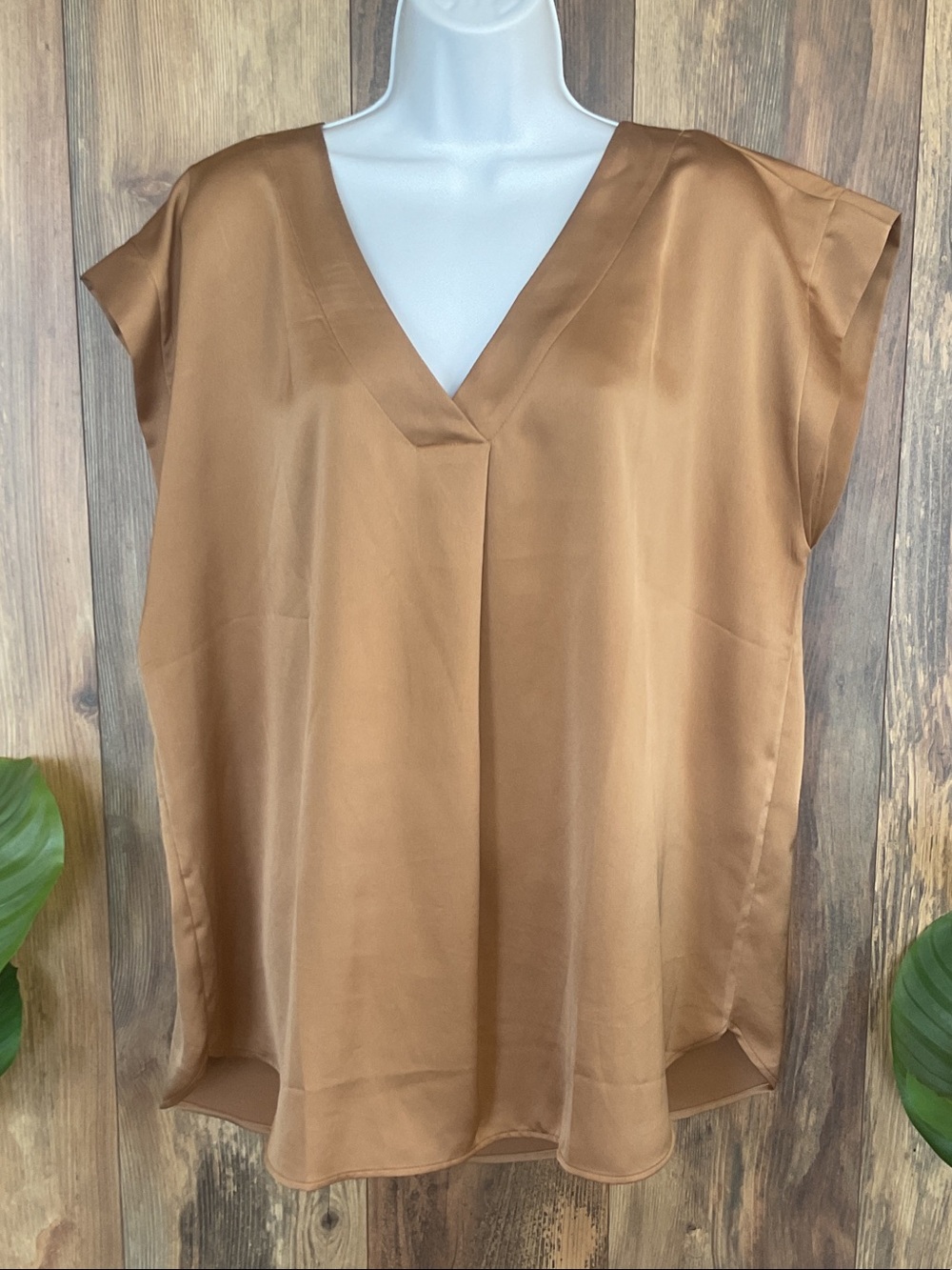 LOFT Satin V-Neck Cap Sleeve Blouse XL   W490